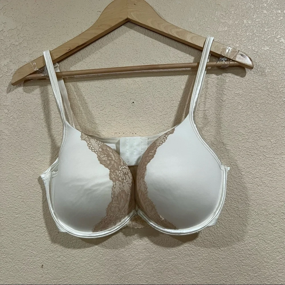 Cacique ivory cream lace bra - 38DD